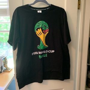 NWOT XL Official 2014 FIFA Brazil World Cup T-Shirt XL